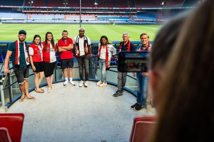 Rotterdam: Feyenoord 'De Kuip' Stadium Tour - Pitchside views and the famous green