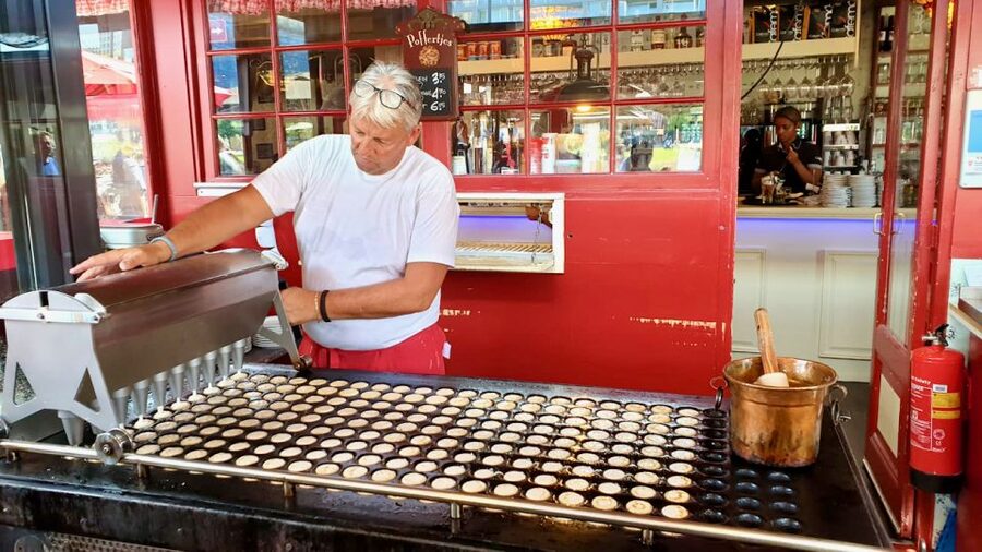 Rotterdam: Food Tour by Bike - Seeing Rotterdam by bicycle