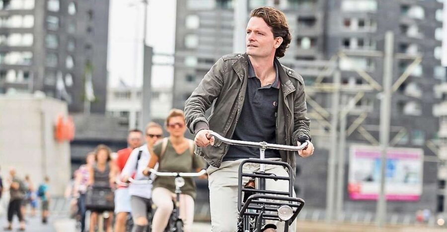 Rotterdam: Food Tour by Bike - Surinamese curry and Moroccan tapas