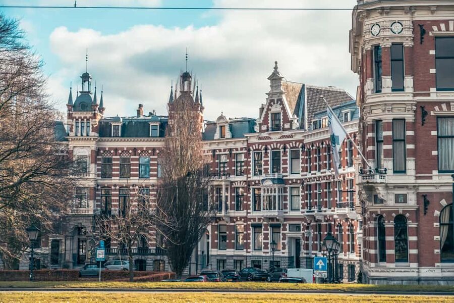 Rotterdam: Highlights & Gems Walking Tour with Dutch Local - Oude Haven and the Cube Houses