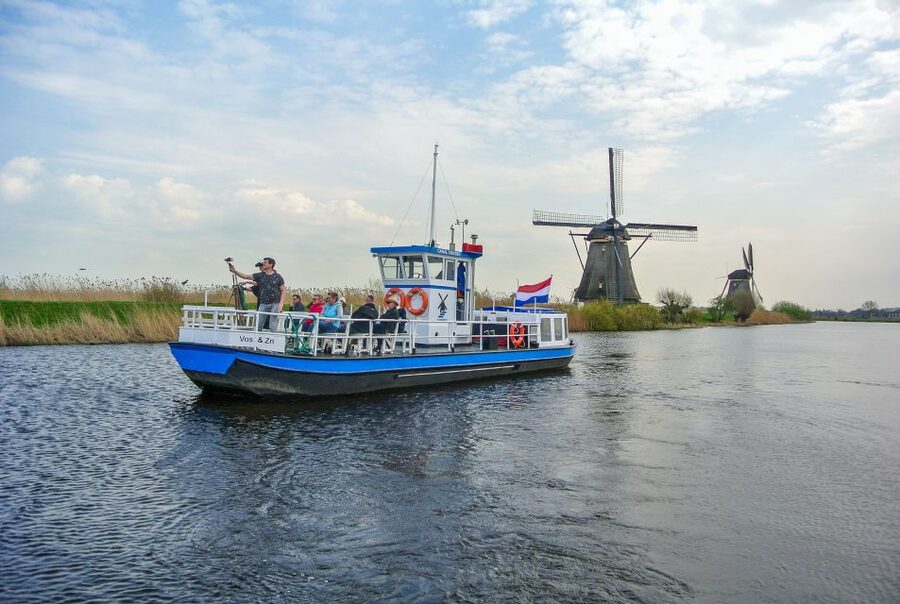 Rotterdam: Kinderdijk UNESCO World Heritage Entry Ticket - Film, exhibition, and audio guide