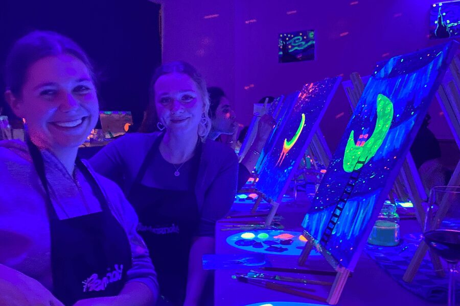 Rotterdam: Paint and Sip in the Dark at Rembrandt van Wine - Booking and practical planning