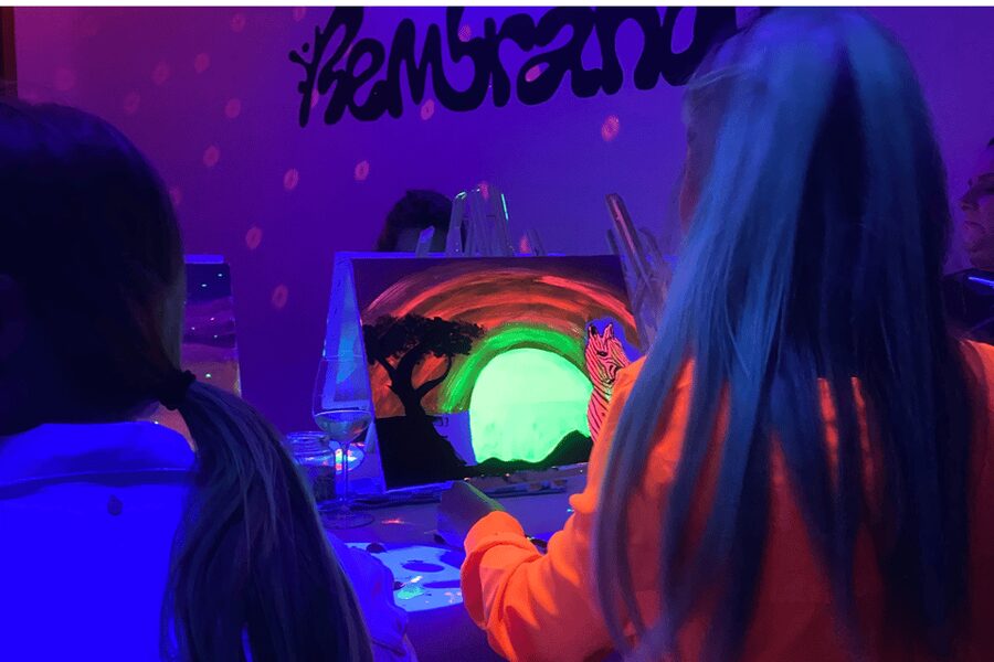 Rotterdam: Paint and Sip in the Dark at Rembrandt van Wine - Is $61 a fair price?
