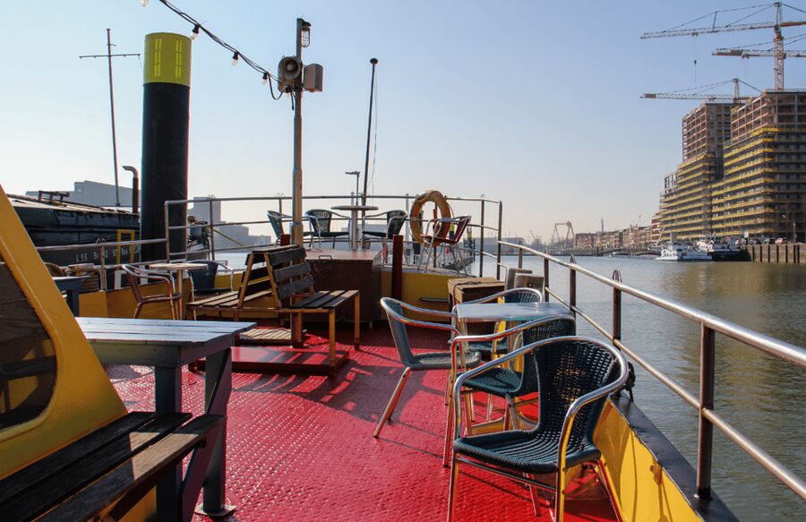 Rotterdam: Pub Cruise with Drinks and Bites - The first hour: skyline and harbor views