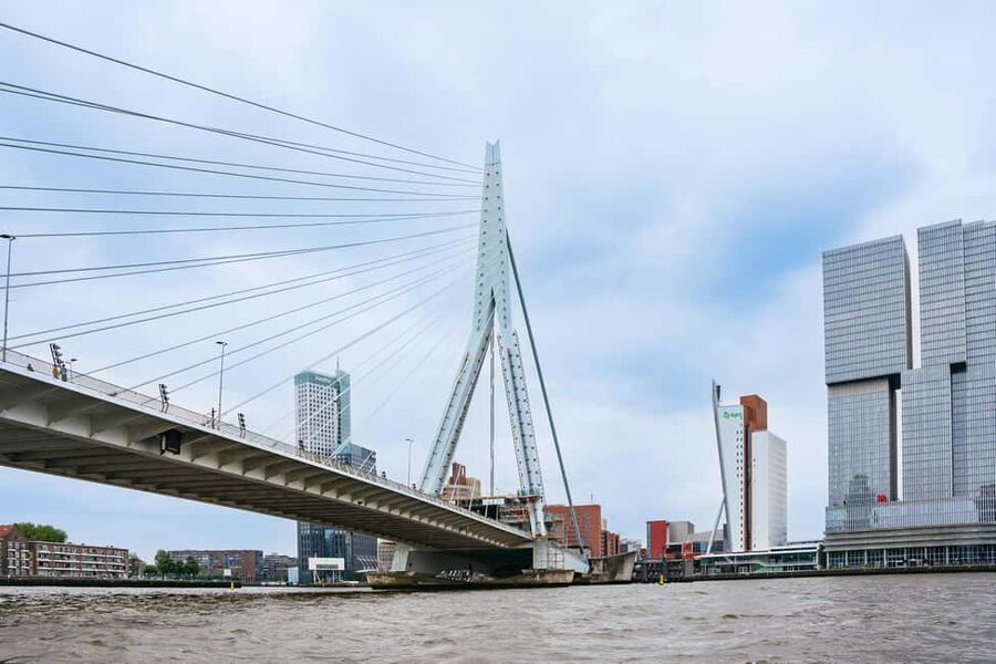 Rotterdam: RIB Speedboat Sightseeing Cruise - Euromast, Hotel New York, and the Rotterdam Skyline