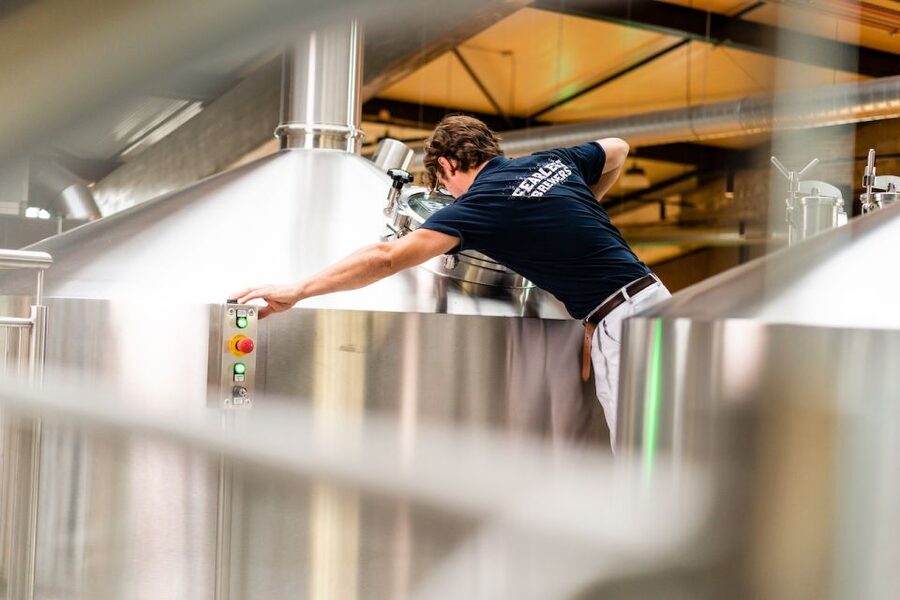 Rotterdam: Stadshaven Brewery Tour with Beer Tastings - Price, group size, and practical details