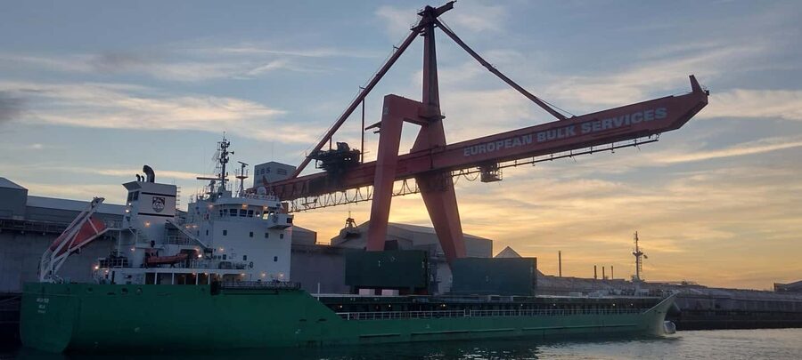 Rotterdam: Summer Evening Cruise with Live Entertainment - Latin music, dancing, and the evening mood