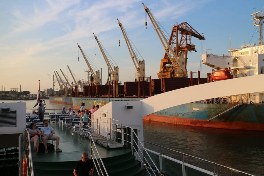 Rotterdam: Summer Evening Cruise with Live Entertainment - Drinks, prices, and what the $41 ticket covers