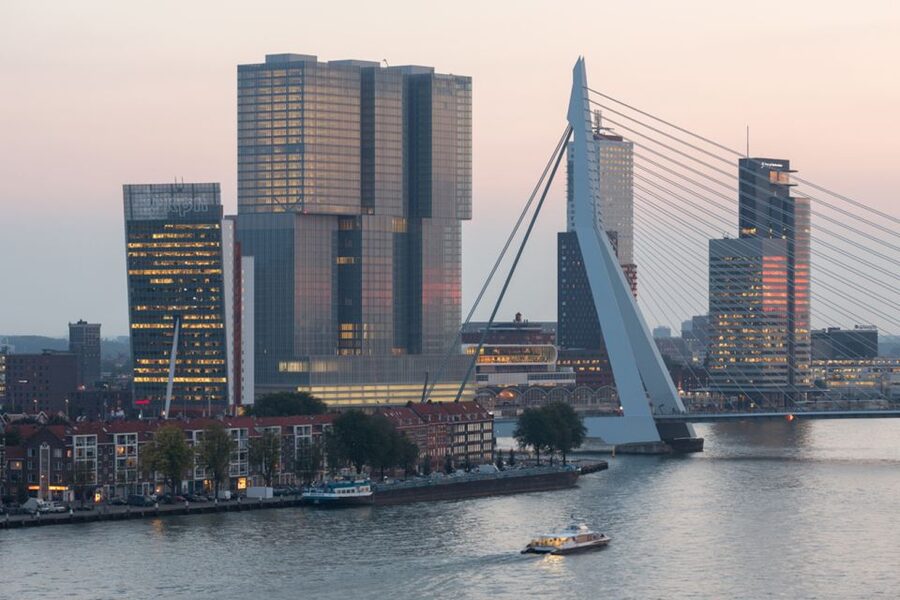 Rotterdam: Wilhelminapier, High-rise & floating architecture - The former Holland America Line district
