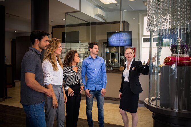 Royal Experience - Private Tour in World's Oldest Diamond Polishing Factory - The Royal 201 and the sparkle of extra facets