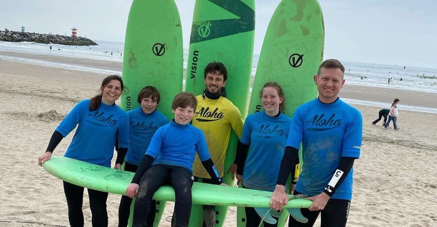 Scheveningen Beach: 1,5 hour Surf experience for families - What happens during the 90-minute lesson