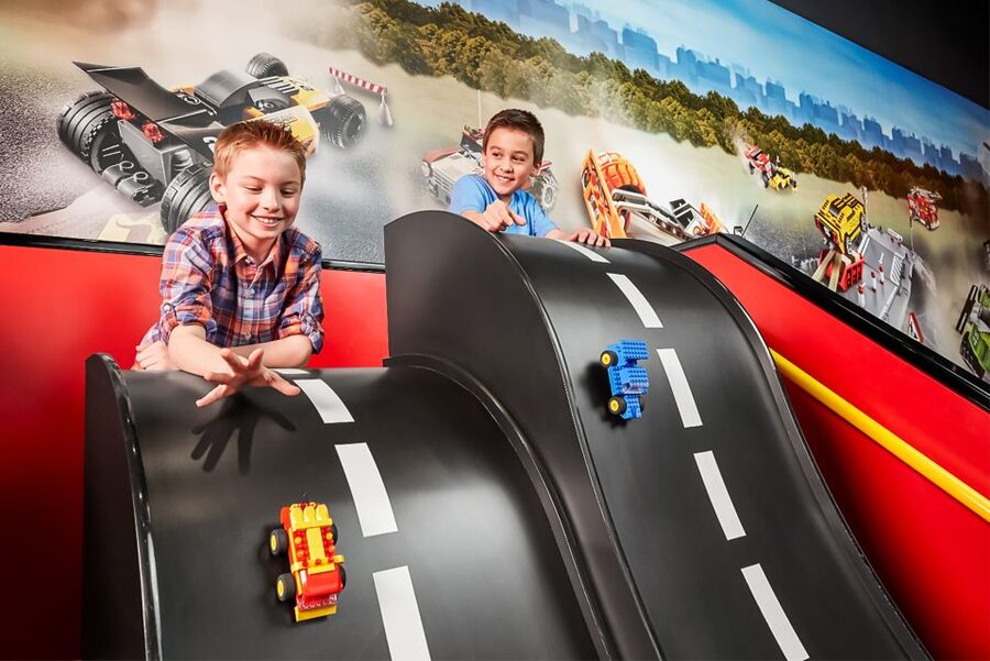 Scheveningen: LEGOLAND® Discovery Centre Entry Ticket - Build and Test: race your own LEGO car