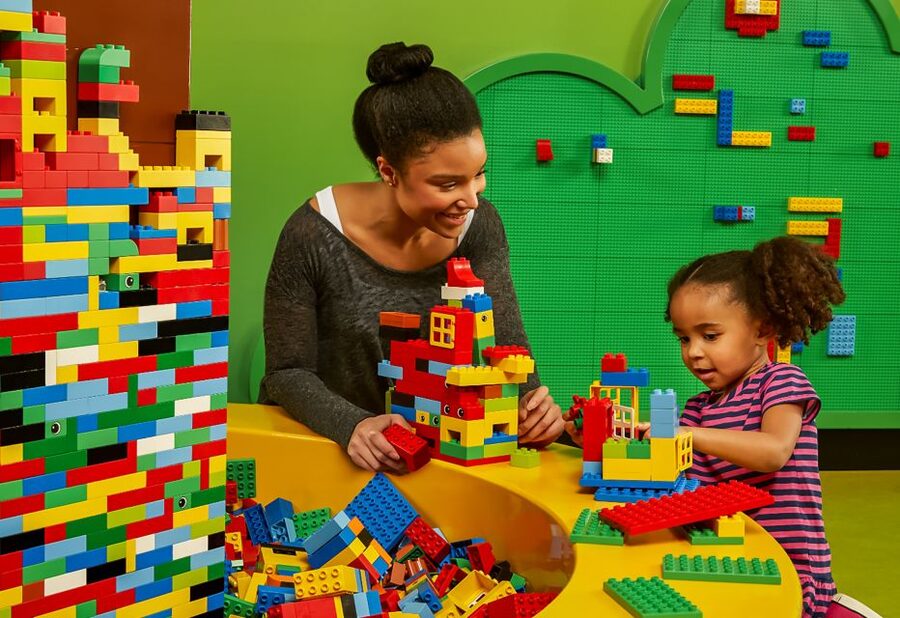 Scheveningen: LEGOLAND® Discovery Centre Entry Ticket - LEGO City and the magic-wand ride