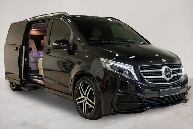 Schiphol Airport to Amsterdam Private Transfer - Why meet-and-greet service helps at Schiphol