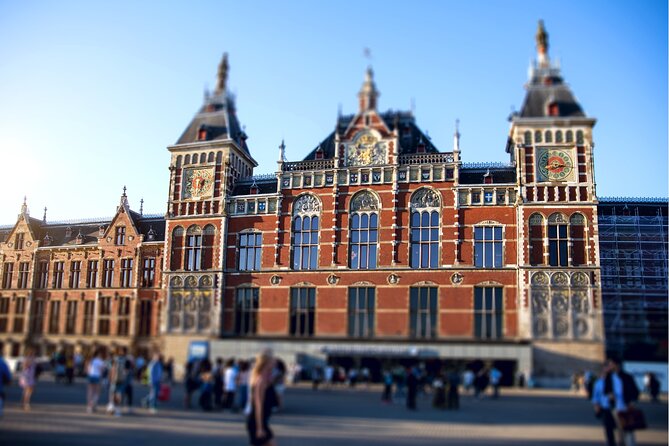 Self-guided city walking tour in Amsterdam - From Kalvertoren to Leidseplein