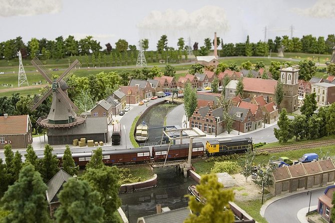 Skip the Line: Entrance Ticket to Miniworld Rotterdam - Opening hours and choosing the right time