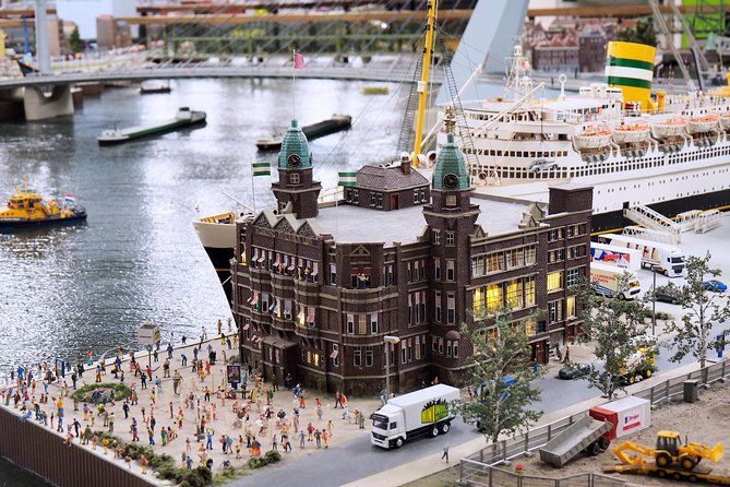 Skip the Line: Entrance Ticket to Miniworld Rotterdam - The 24-minute day and night cycle