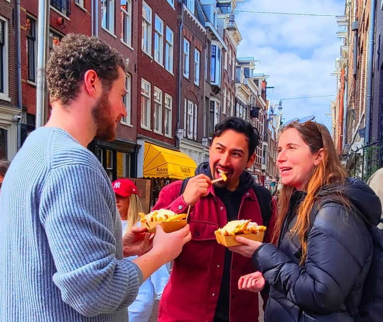 Skipping Lines & Sipping Beers: A History Tour of Amsterdam - A warm stroopwafel from Amsterdam’s oldest bakery