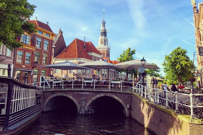 Small Group Alkmaar City Walking Tour <em>English</em> – Key points to know before booking’ /></p>
<ul>
<li><strong>Six people maximum:</strong> The small group leaves more room for conversation and personal questions.</li>
<li><strong>Jennifer leads in English:</strong> She is a friendly Canadian guide who offers local context and practical sightseeing suggestions.</li>
<li><strong>A church gets special attention:</strong> You learn what makes the church an important and unusual monument.</li>
<li><strong>About 3 to 4 km on foot:</strong> Plan for continuous walking over approximately two hours.</li>
<li><strong>Starts on Koorstraat:</strong> Meet at Koorstraat 7, then finish near Waagplein in central Alkmaar.</li>
<li><strong>Good value for a first look:</strong> At $27.71 per person, the tour can help you get your bearings before exploring on your own.</li>
</ul>
<h2>Why a small Alkmaar walk works so well</h2>
<p><img width="669" height="446" decoding="async" src=