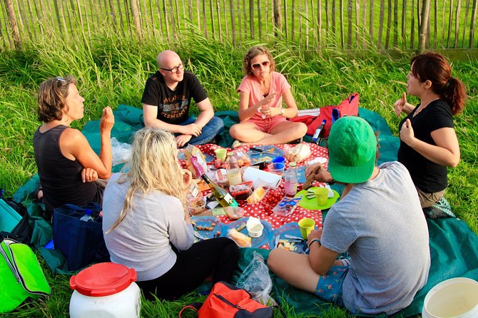 Small-Group Guided Sunset Canoe Tour in Waterland with Dinner - Paddling through Dutch wetlands
