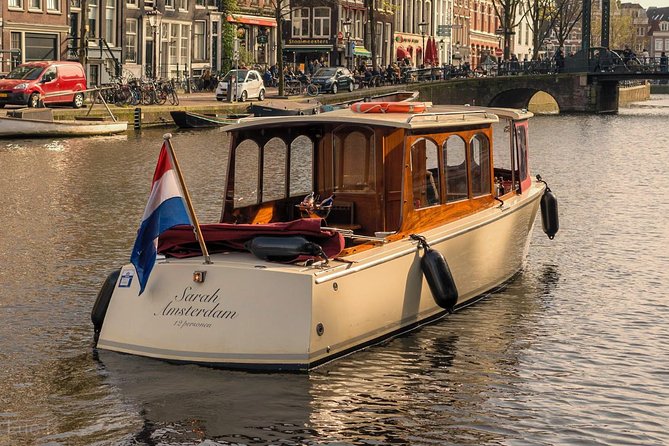 Small-Group Luxury Canal Cruise with Local Skipper - Starting at Singel 250