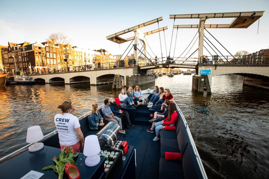 Small-Group Walking Tour with Amsterdam Canal Cruise - How much value do you get for $38?