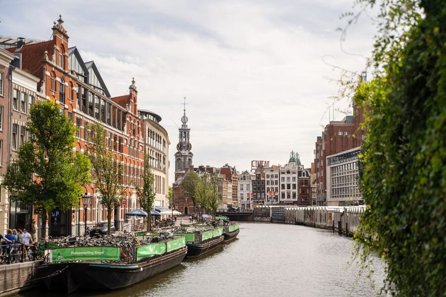 Small-Group Walking Tour with Amsterdam Canal Cruise - Who will get the most from this tour?