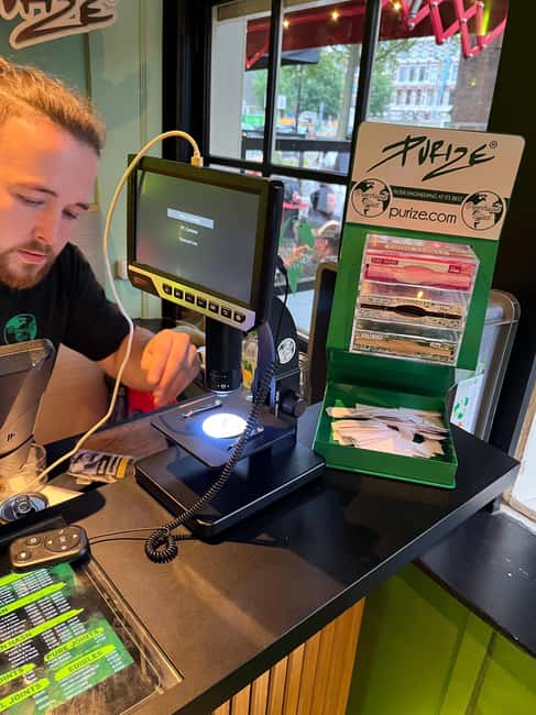 Sprechen Sie Gras? German Tour of Amsterdam's Coffeeshops - Who should book this experience?