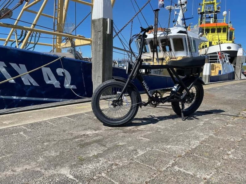 Texel: Electric Fatbike Rental with Map - Riding the bike on Texel’s permitted routes