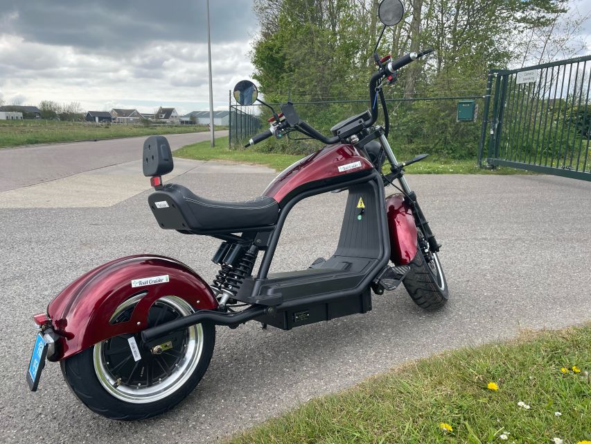 Texel: Explore Texel with a Café Cruiser E-scooter - The first ride: briefing, map, and local advice