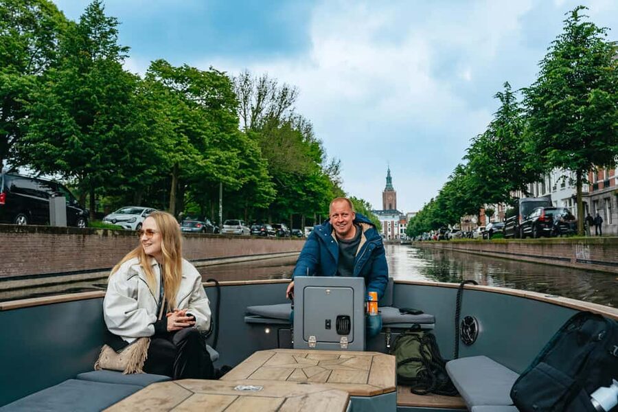 The Hague: Canal Cruise with music from local artists - Key points at a glance