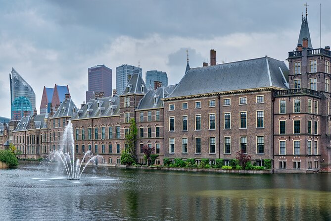 The Hague: City Walk Audio Guide in 7 Languages on your Phone - Key points before you book