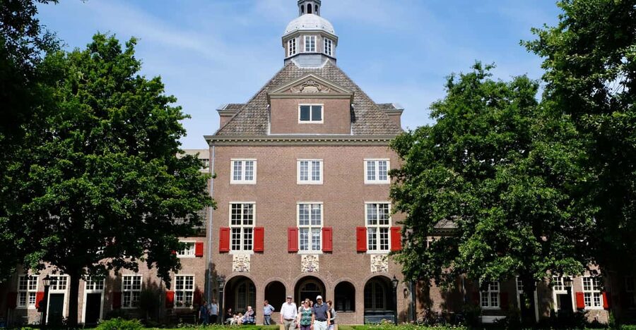 The Hague: Courtyard Walking Tour - Key points to know before you book