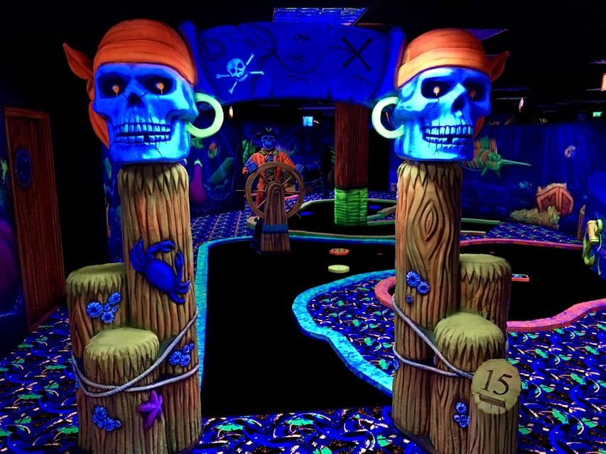 The Hague: Glowgolf Glow in the Dark Indoor Minigolf - Key points to know