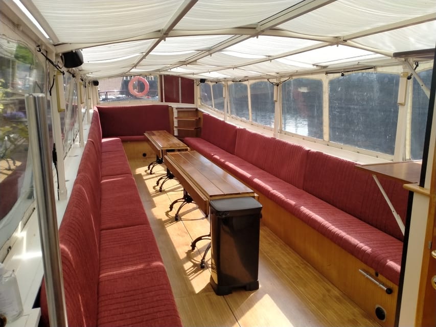 The Hague: One Way Boat Ticket to or from Delft - What the guide adds on the water