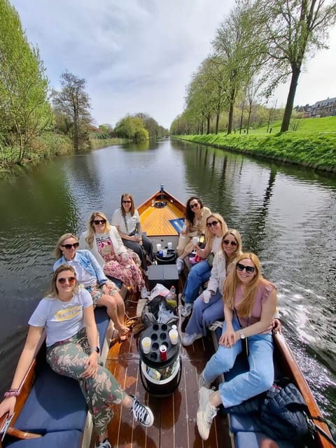 The Hague: Private Boattour up to 10 persons - Why the electric boat makes a difference