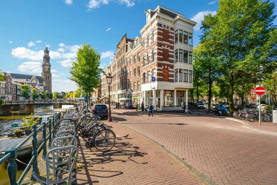The True Story of Anne Frank's Diary Private Guided Tour - Choosing between two, three, four, and five hours