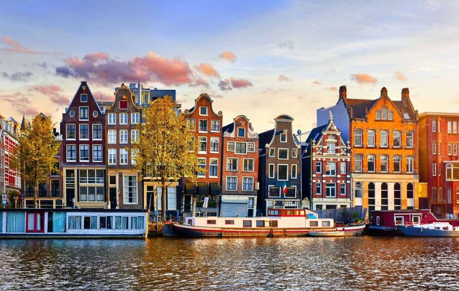 The True Story of Anne Frank's Diary Private Guided Tour - Who should book this Anne Frank tour?