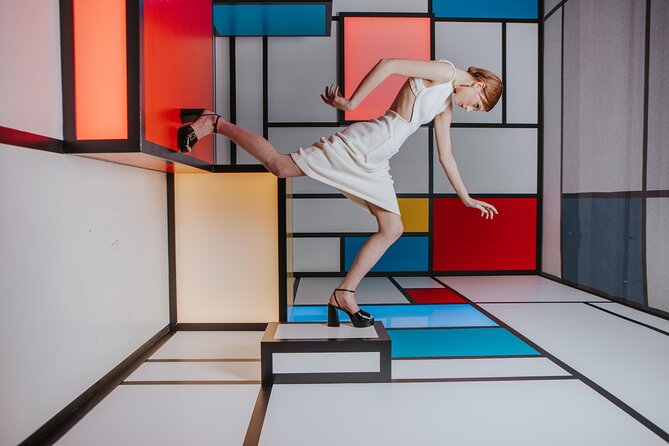 The Upside Down Museum Amsterdam Admission Ticket - A museum where the floor keeps changing
