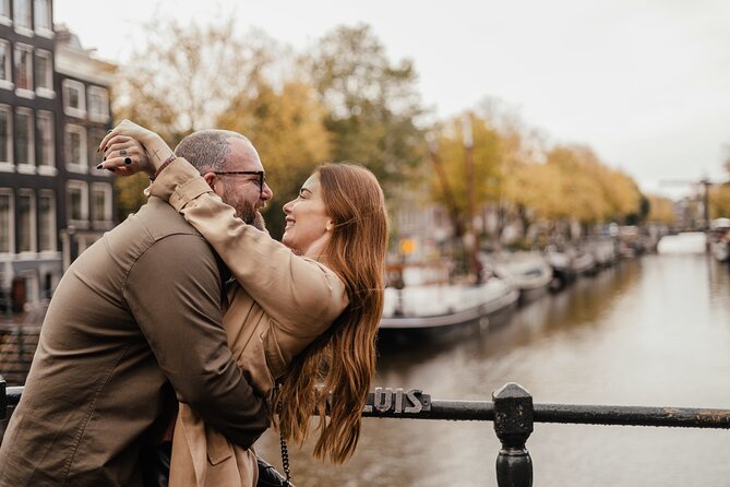 Vacation Photoshoot & Tour in Amsterdam - Damrak and the First Views