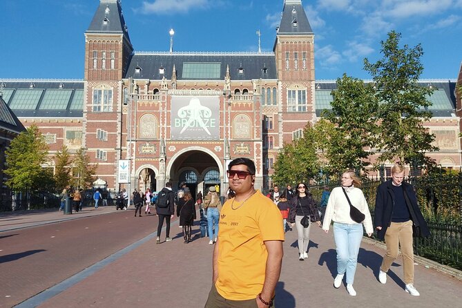 Van Gogh Museum Skip the Queue with Audio Guide - Arriving at Museumplein and using the timed entry