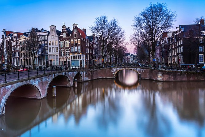 VIP Amsterdam Airport Departure Transfer - A direct ride from your door to Schiphol