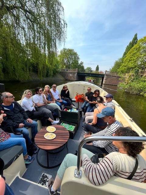 Visit Amsterdam by Boat with a French Guide (french) - Why a canal cruise works so well in Amsterdam