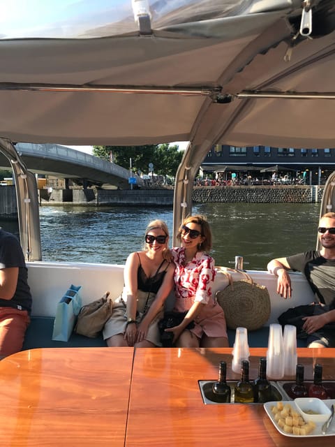 Visit Amsterdam by Boat with a French Guide (french) - Amsterdam Centraal and the Anne Frank House