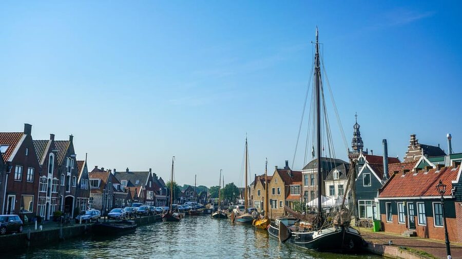 Volendam: Bike Rental including Highlights-Routes - Is $23 good value for a full day?