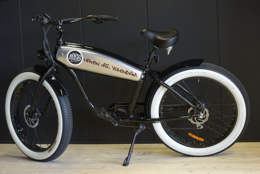 Volendam: E-Fatbike Rental - Riding the Dutch dikes near the Gouwzee