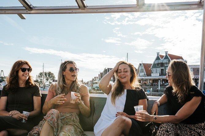 Volendam - Lake Cruise at Volendam including 1 free drink - A 50-minute route with a clear purpose