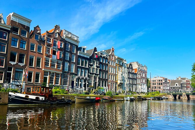 Walking Tour about Golden Age Architecture, private local guide - Huis Bartolotti and the style of wealthy merchants