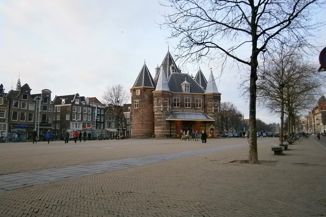 Walking tour of 2 hours of the highlights of Amsterdam - Amsterdam Gallery and a Glimpse of the Seventeenth Century