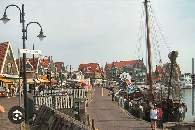 Windmills Country side tour Zaanse Schans-Cheesefactory-Volendam - The private van makes the schedule easier